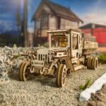 Holzmodell „LKW“
