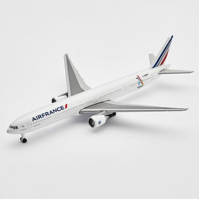 Modell Boeing 777-300 „Olympia 2024“