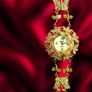Märchenhafte Kristall-Uhr