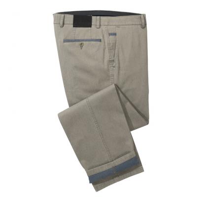 Baumwollhose mit Kontrasten