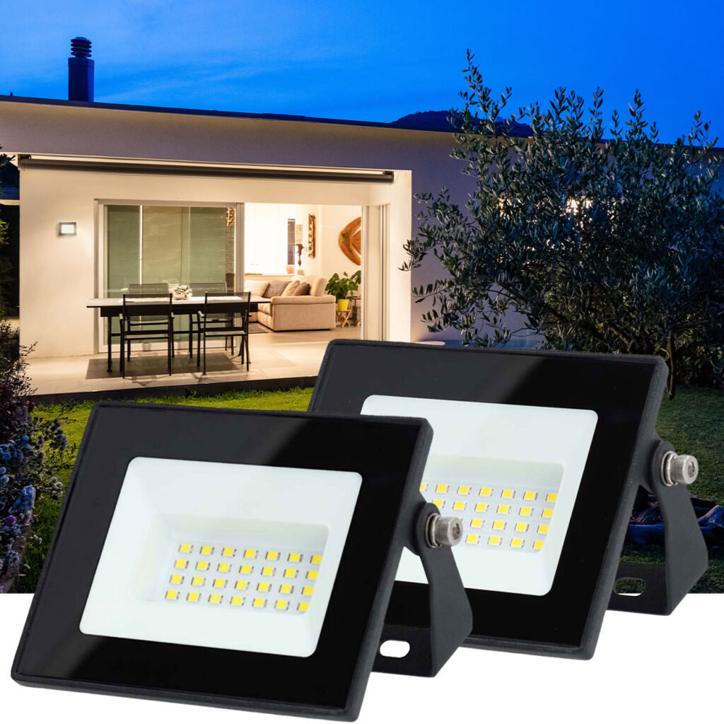 2er-Set LED Aussenstrahler aus Aluminium, 1620lm, wasserfest (IP65) 2er-Set LED Aussenstrahler aus Aluminium, 1620lm, wasserfest (IP65)