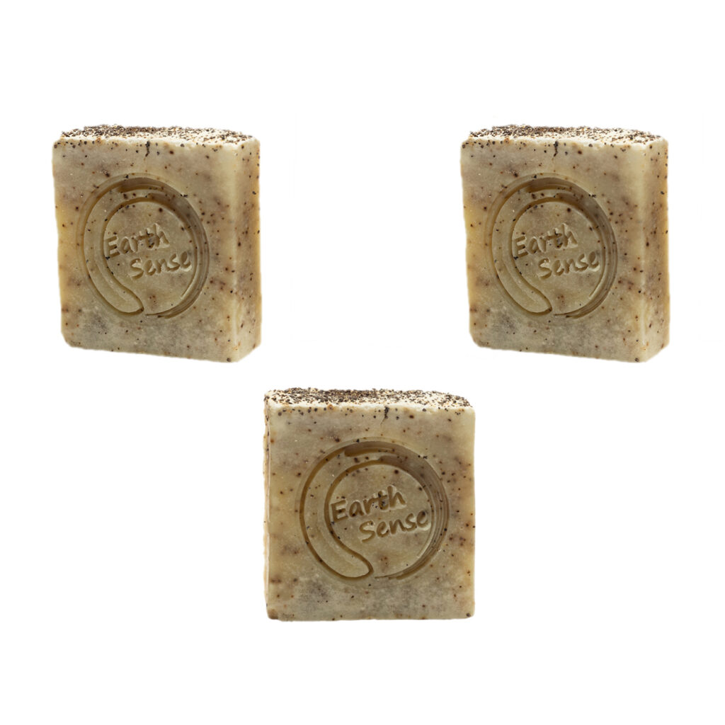 3er-Set Handgemachte Bio Seife mit Zedernholz, Naturseife ohne Palmöl, Vegan 3er-Set Handgemachte Bio Seife mit Zedernholz, Naturseife ohne Palmöl, Vegan