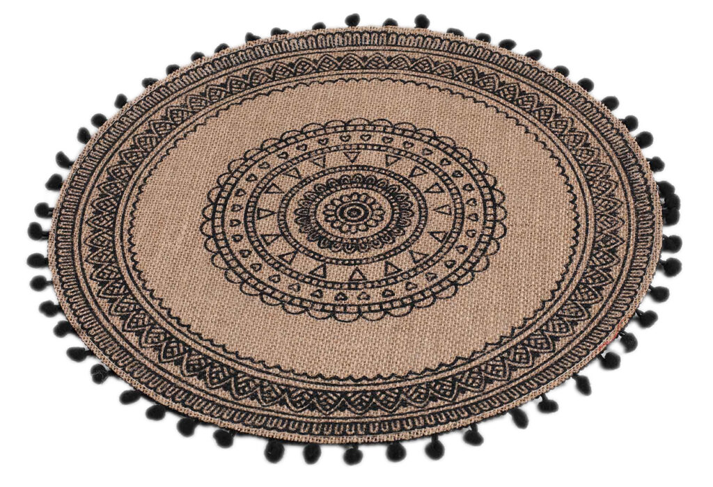 Rundes Tischset aus Jute, mit Bommel, braun, schwarzes Muster 38 x 38 cm Rundes Tischset aus Jute, mit Bommel, braun, schwarzes Muster 38 x 38 cm
