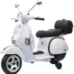 Original Vespa-lizensierter elektrischer Kinder-Motorroller, LEDs, MP3