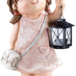 Handbemalte Deko-Figur „Klein-Anne“ mit Laterne