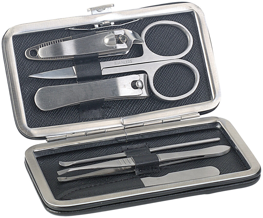 Hochwertiges Maniküre-Set, 6-tlg., Edelstahl gebürstet, Klapp-Etui Hochwertiges Maniküre-Set, 6-tlg., Edelstahl gebürstet, Klapp-Etui