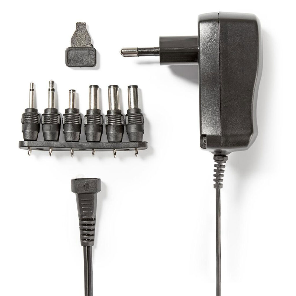 Einstellbares universal Netzteil, 3 – 12 V DC, wechselbarer Adapter, 100 – 240 V AC Einstellbares universal Netzteil, 3 – 12 V DC, wechselbarer Adapter, 100 – 240 V AC