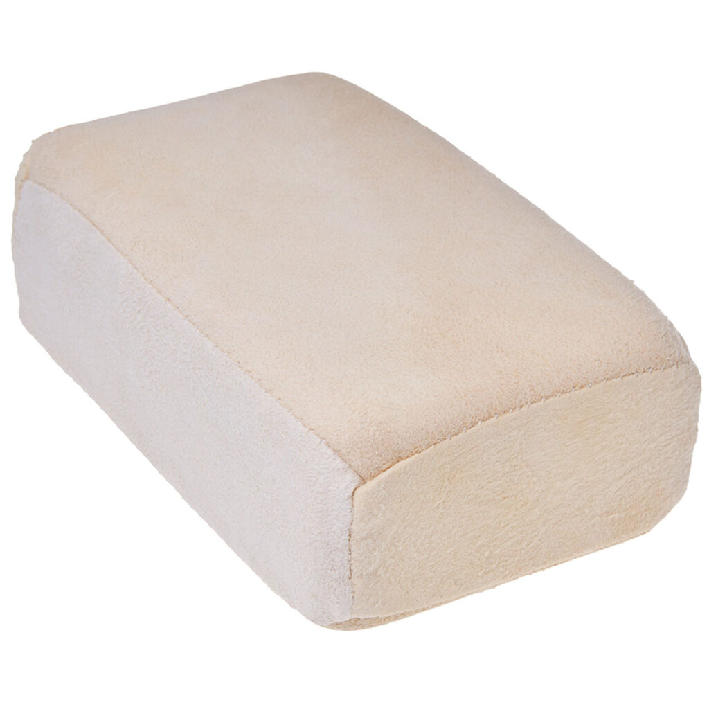 Fensterleder-Schwamm aus Naturleder, 12 x 8 x 4 cm Fensterleder-Schwamm aus Naturleder, 12 x 8 x 4 cm