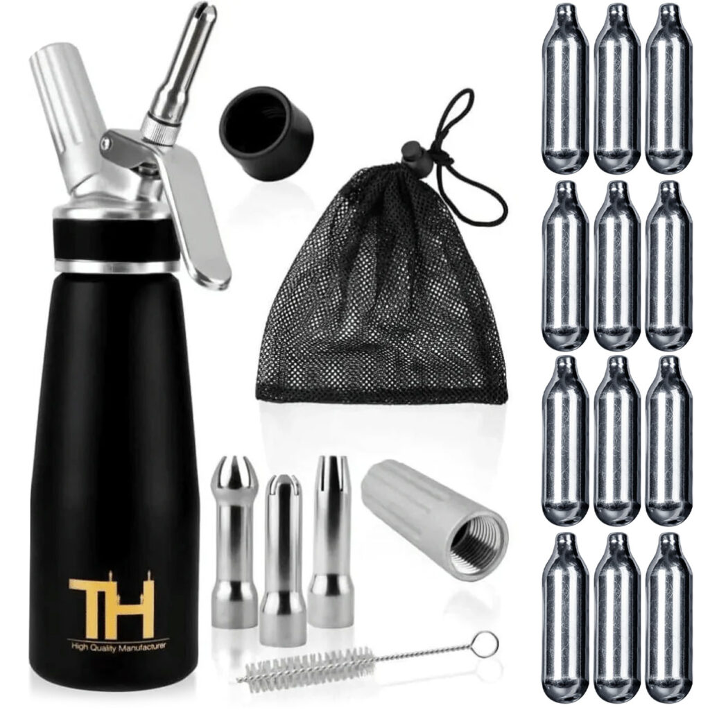 Sahnespender & 12 Gaskartuschen, inkl. 3 Aufsätze und Reinigungsbürste, 500ml, schwarz Sahnespender & 12 Gaskartuschen, inkl. 3 Aufsätze und Reinigungsbürste, 500ml, schwarz