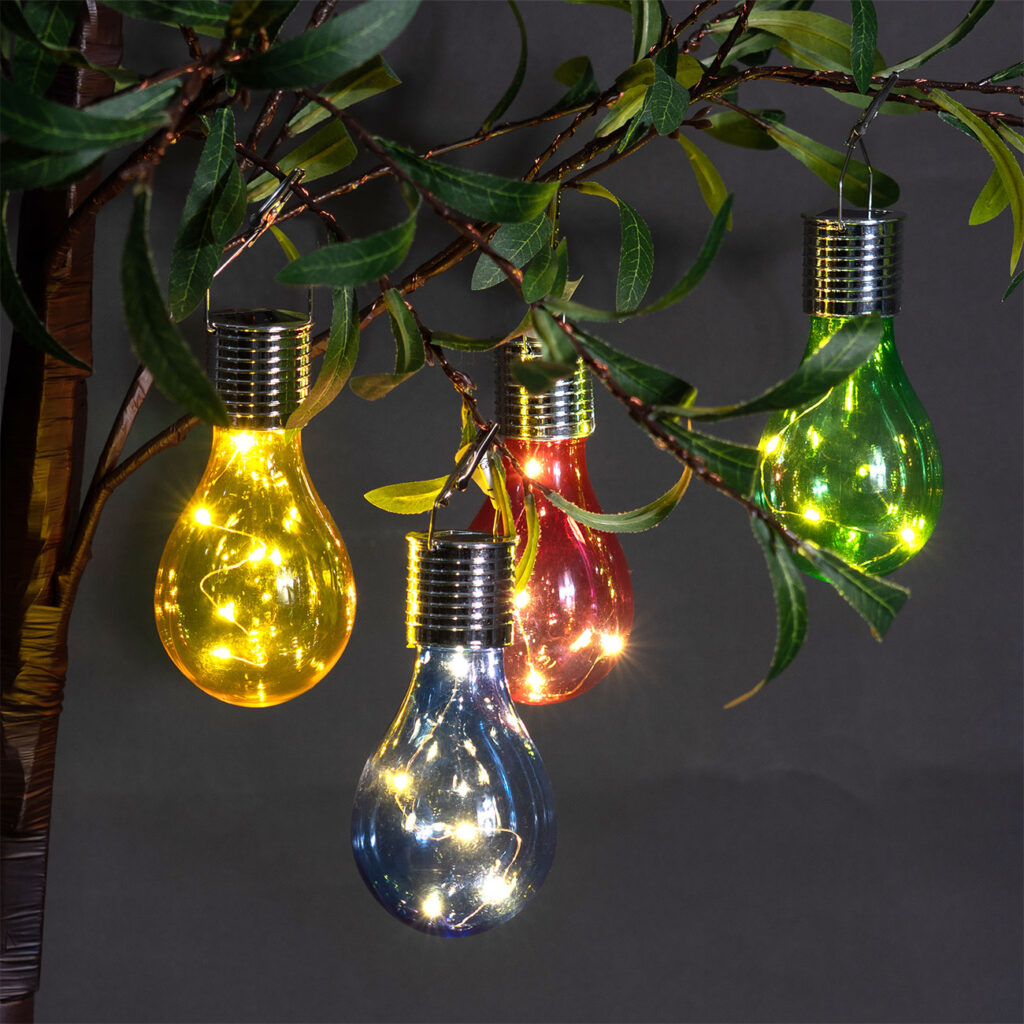 Solar-LED-Lampe in Glühbirnen-Form, 4er-Set, bunt, Ø 7,5 x H 15 cm Solar-LED-Lampe in Glühbirnen-Form, 4er-Set, bunt, Ø 7,5 x H 15 cm