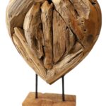 Teakholz-Herz-Skulptur auf Sockel, Dekoherz Liebe, 24 x 30 x 8