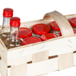 13-teiliges Einmachgläser Set im Holzkorb, 4 Flaschen und 8 Marmeladengläser
