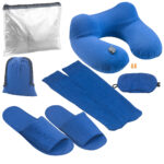 Reise-Set mit Nackenhörnchen, Maske, Ohrenstöpseln, Socken u.v.m.