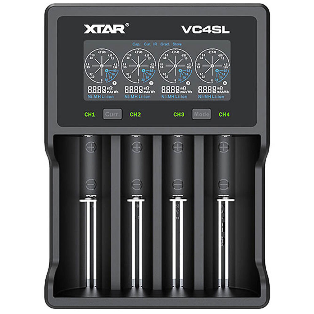 Ladegerät für Li-Ionen-/Ni-MH-/Ni-CD-Akkus, 4 Schacht