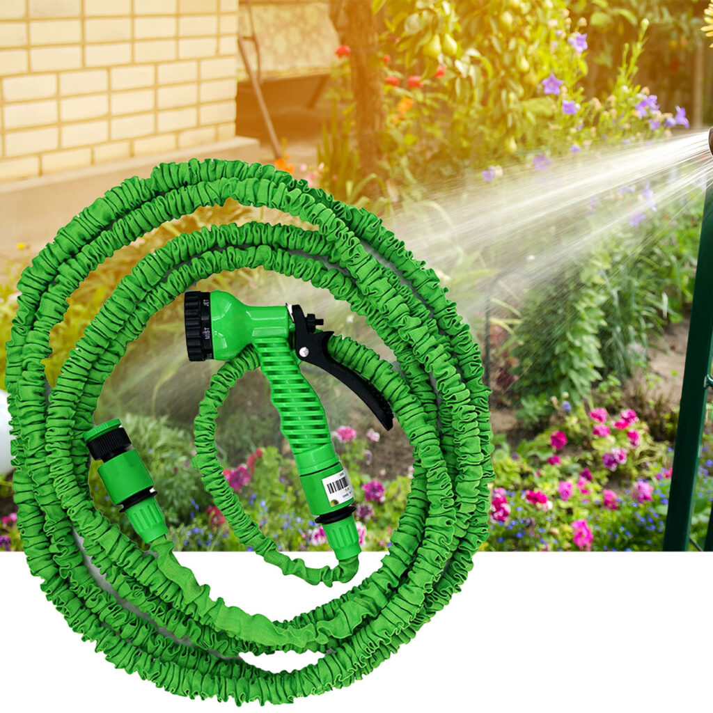 Dehnbarer Gartenschlauch mit Sprühkopf, 10-30 m Dehnbarer Gartenschlauch mit Sprühkopf, 10-30 m