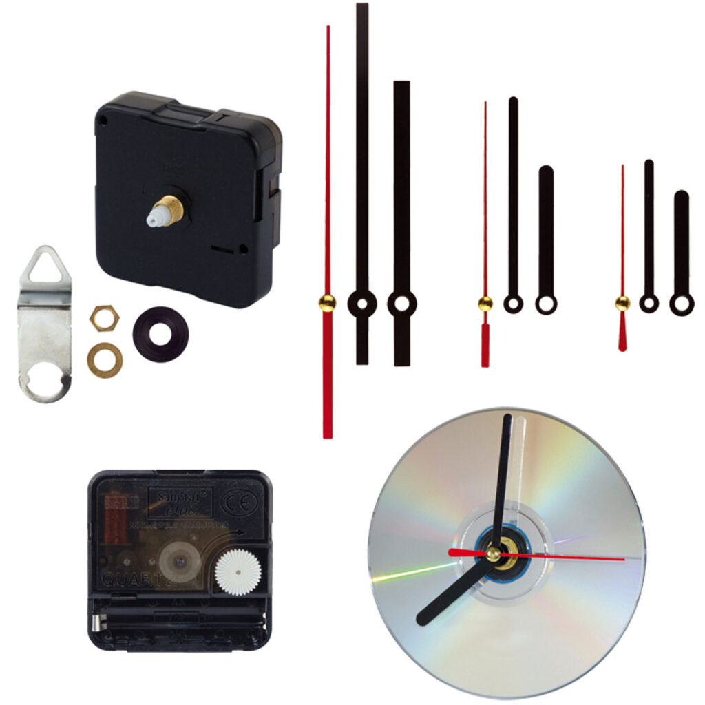 Quarz-Uhrwerk, mit 3 x 3 Zeigersätzen, mit Schleichsekunde