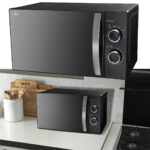 Mikrowelle mit Auftau-Funktion, schwarz, Mikrowelle, 20 L, 700 Watt