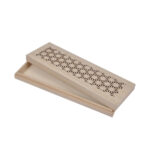 Edle Stifte-Box aus Holz, gelasertes Muster, natur, 25 x 8,5 x 3 cm