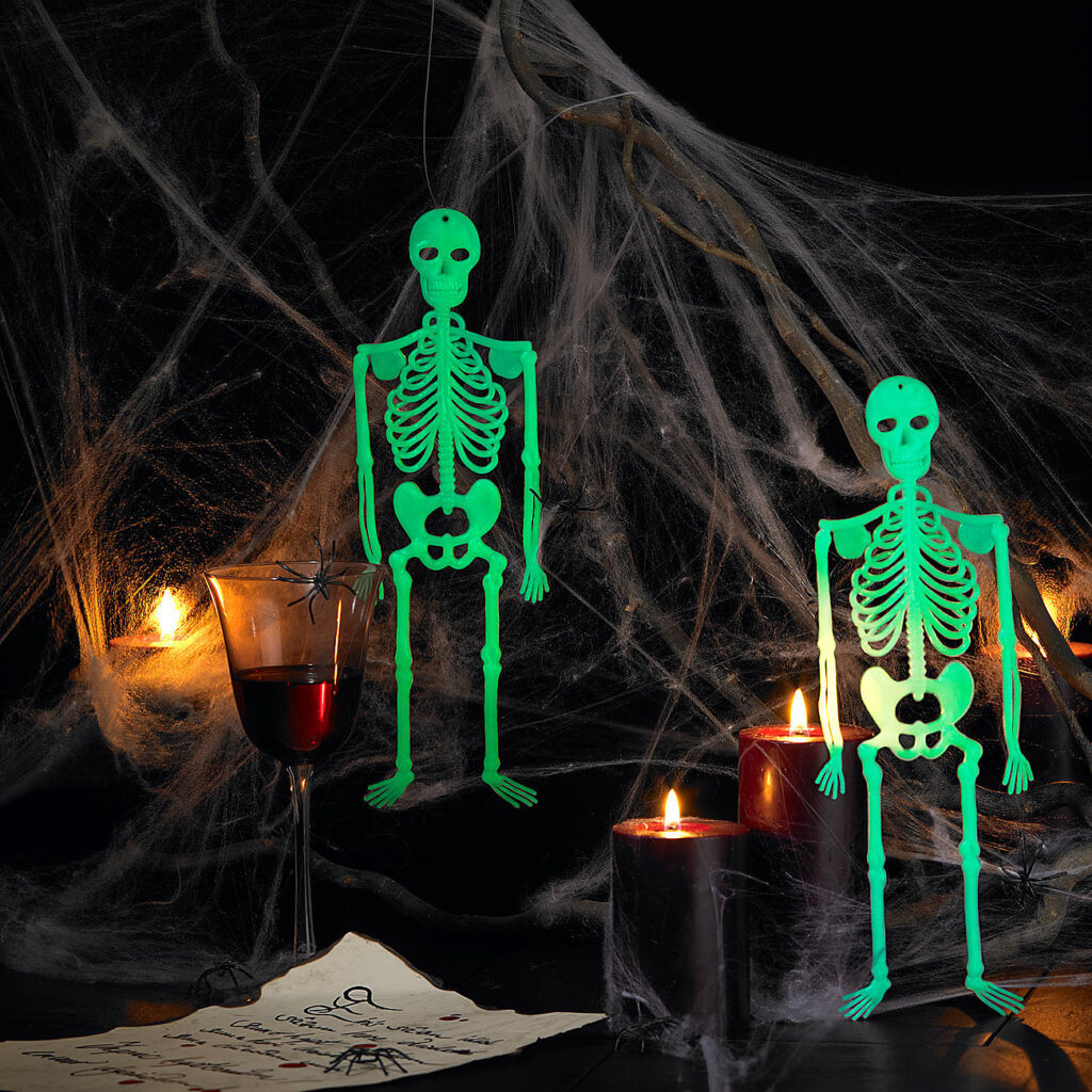 Nachleuchtendes Deko-Skelett „Spooky Bones“, 32 cm, 4er-Set
