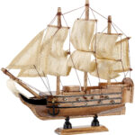 70-teiliger Schiff-Bausatz Flaggschiff aus Holz