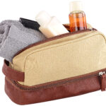 Geräumiger Canvas-Kulturbeutel mit 2 getrennten Fächern, beige/braun