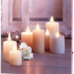 Wandbild „Kerzen mit Rose“ mit flackernder LED-Beleuchtung, 30 x 30 cm