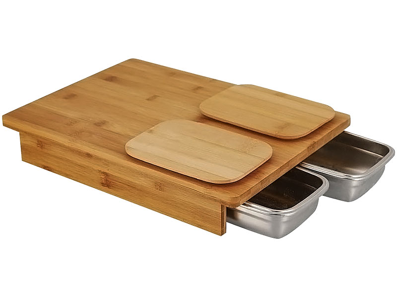 Grosses Bambus-Schneidebrett mit zwei Auffangbehältern aus Edelstahl