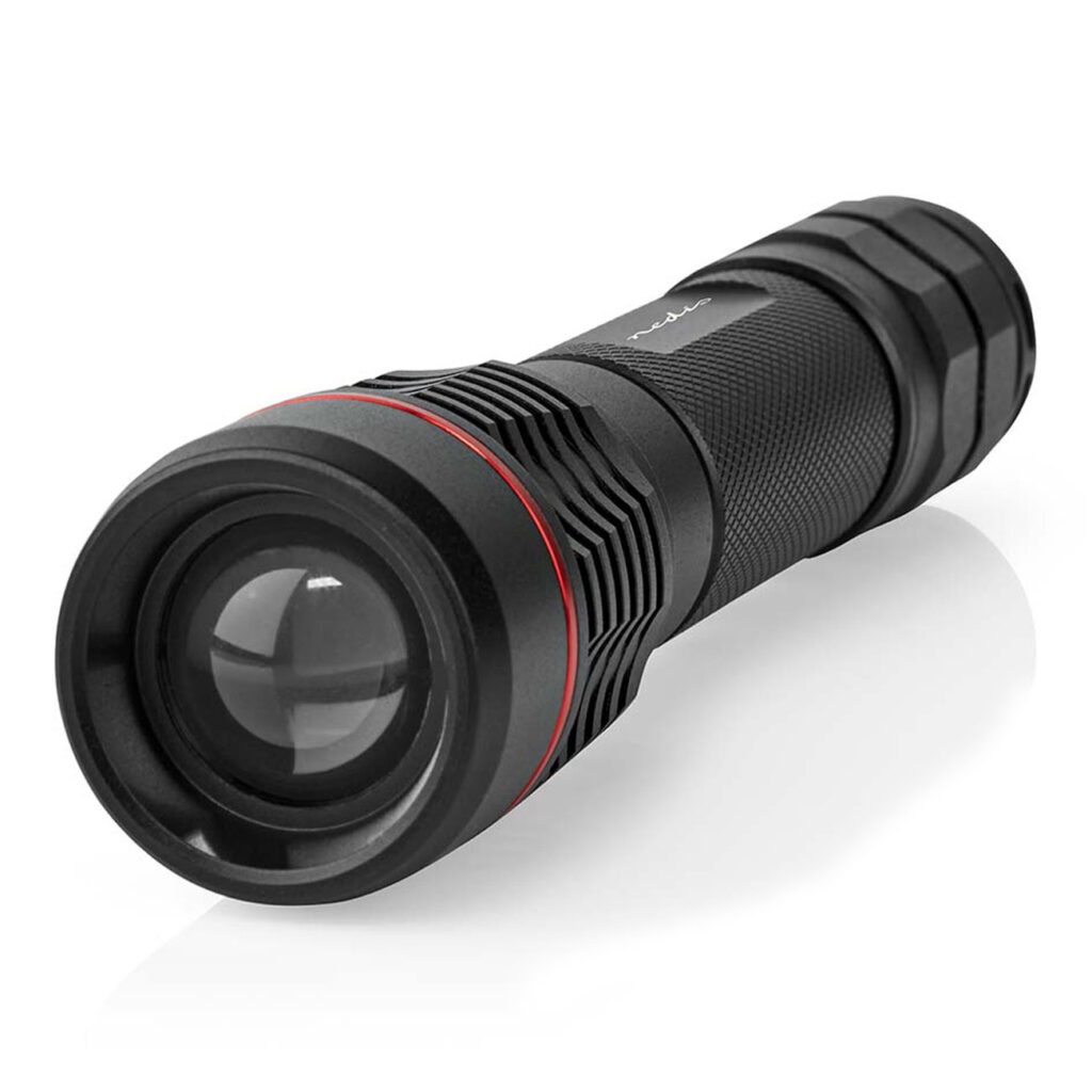 LED-Taschenlampe, Vollmetallgehäuse, IPX7, 200 Meter Leuchtweite, 3,7 V, 10 W