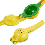 Manuelle 2in1 Zitruspresse mit 2 Einsätzen für Zitronen und Limetten Manuelle 2in1 Zitruspresse mit 2 Einsätzen für Zitronen und Limetten