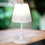 Akku Tischlampe mit Touch Funktion, 100lm, in 3 Stufen dimmbar, IP44 Akku Tischlampe mit Touch Funktion, 100lm, in 3 Stufen dimmbar, IP44