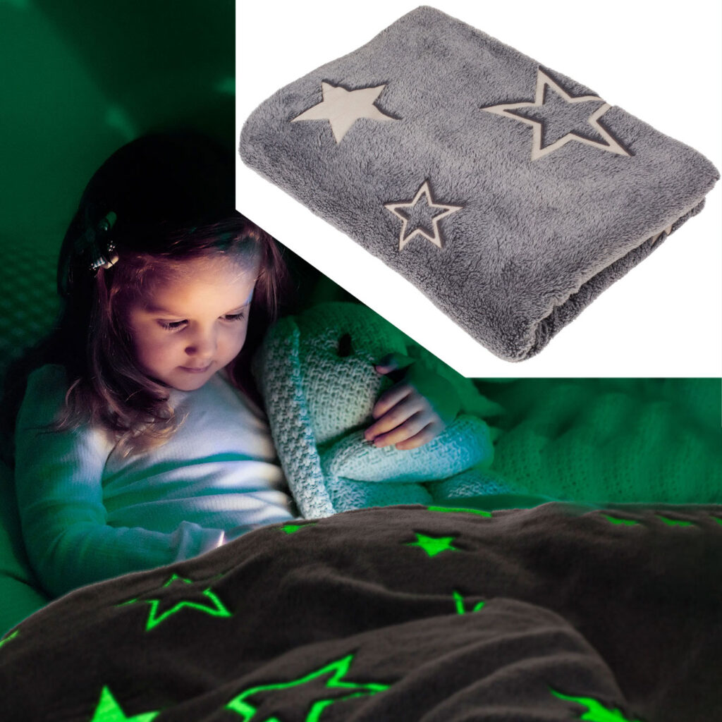 Kuscheldecke aus Fleece mit Leuchtsternen, 173 x 135 cm, grau