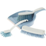 Praktisches Reinigungs-Bürstenset mit Kehrblech, 4-tlg. Praktisches Reinigungs-Bürstenset mit Kehrblech, 4-tlg.