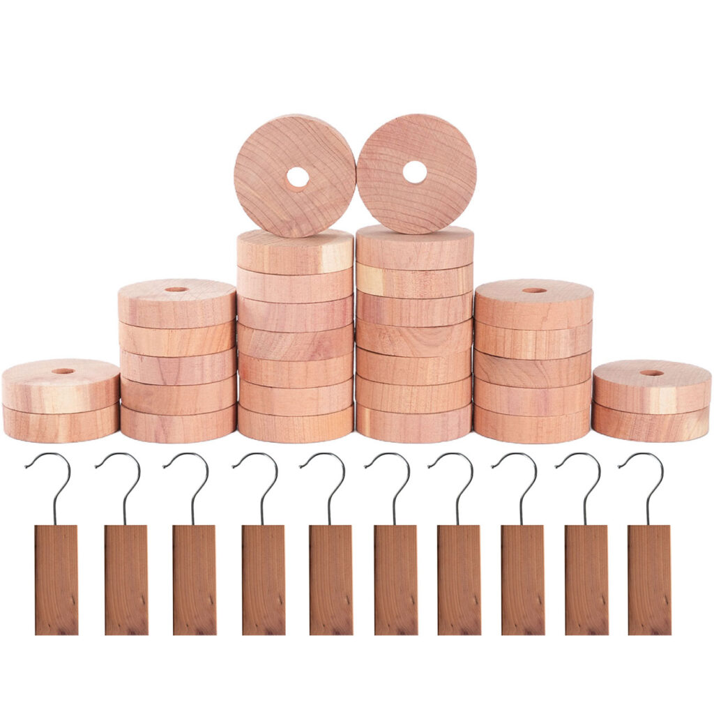 Zedernholz-Set aus 10 Zedernholz-Blöcken und 30 Zedernholz-Ringen