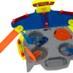 Autorennen-Spielset mit zwei Autos