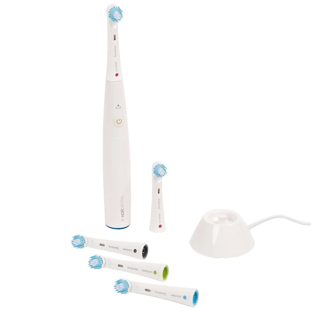 Elektrische Zahnbürste mit 4 weichen Aufsteckbürsten