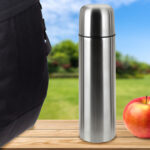 Vakuum-Isolierflasche aus Edelstahl mit Becher im Deckel, 0,5 l