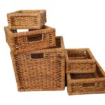 5 Rattan-Körbe, verschiedene Grössen, teils Tragegriffe, eckig, honig