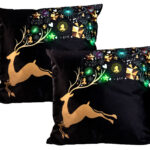 2er-Set Deko-Weihnachtskissen „Rentier“ mit LEDs, 45 x 45 cm