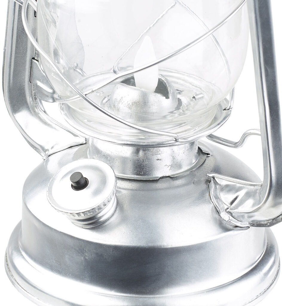 LED-Sturmleuchte im Öllampen-Design, Flammen-Imitation, silberfarben