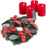 Adventskranz mit rotem Schmuck, inklusive LED-Kerzen in rot